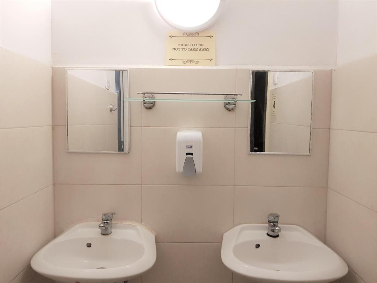 סופיה "No Party & Many Rules" Hostel N1 מראה חיצוני תמונה